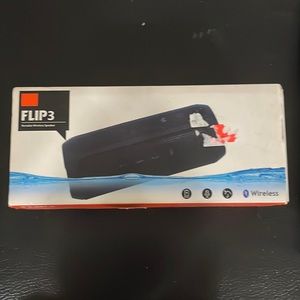 Flip 3 portable wireless speakers